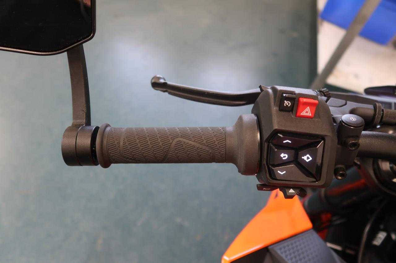 KTM 990 Duke 2024 in nieuwstaat slecht 1900km