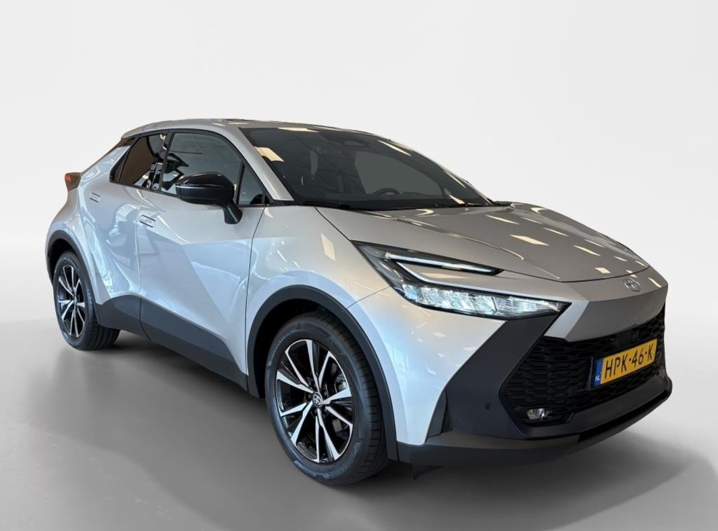 Toyota C-hr 1.8 hybrid 140 dyn