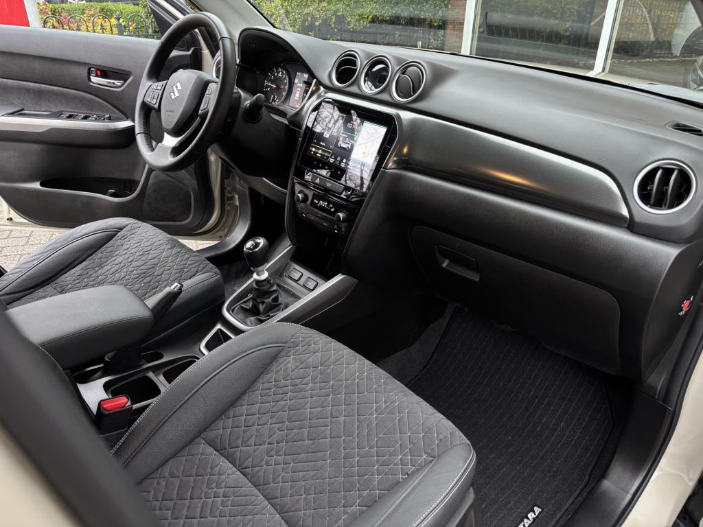 Suzuki Vitara style 1.4 boosterjet smart hybrid