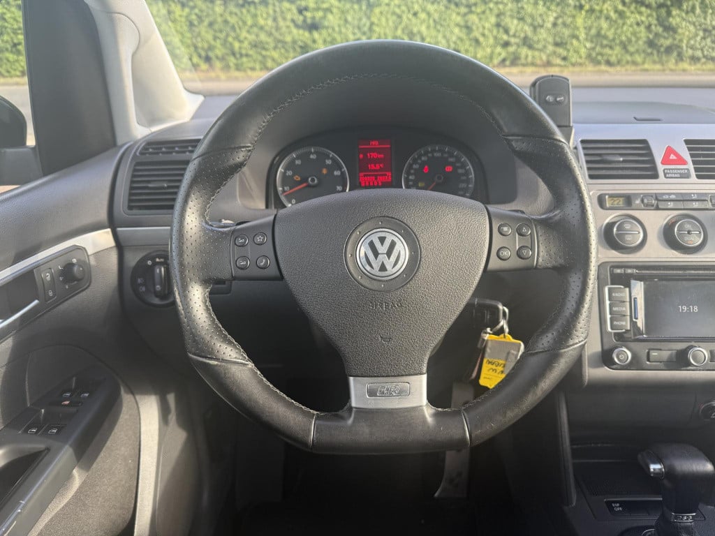 Volkswagen Touran 1.4 tsi highline automaat clima stoelverwarming