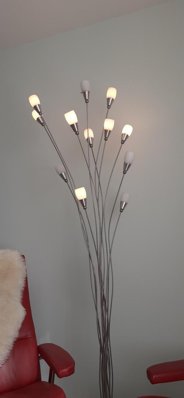 Speelse twaalfvoudige lamp