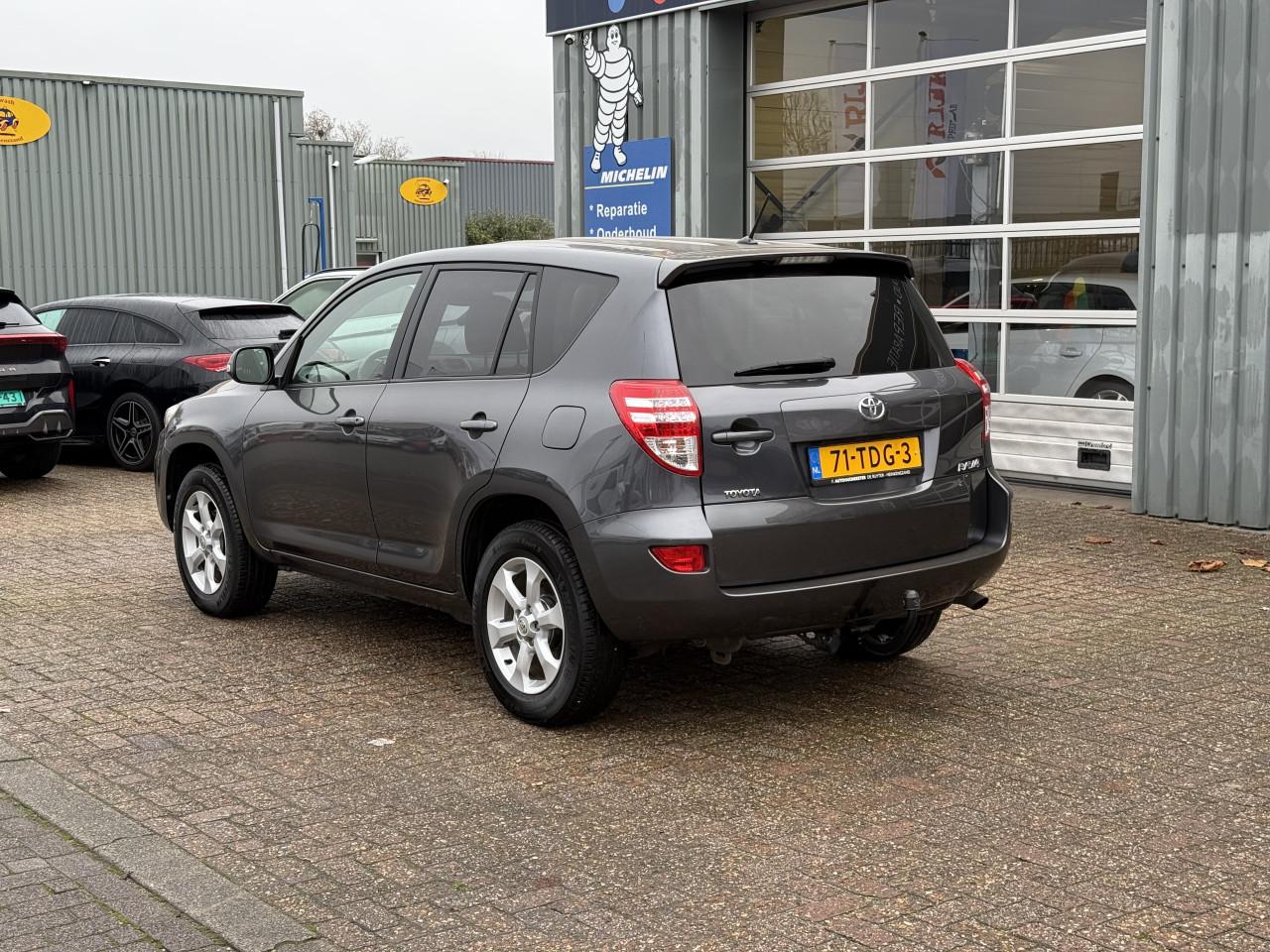 Toyota RAV4 - 2.0 VVTi Dynamic 2WD