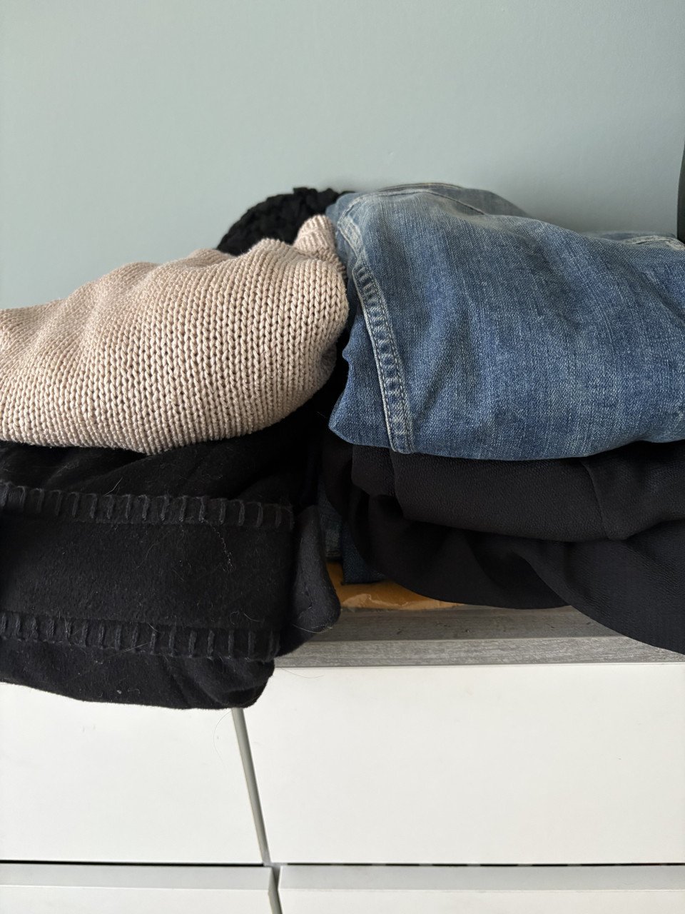 Kleding in Twee vuilniszakken