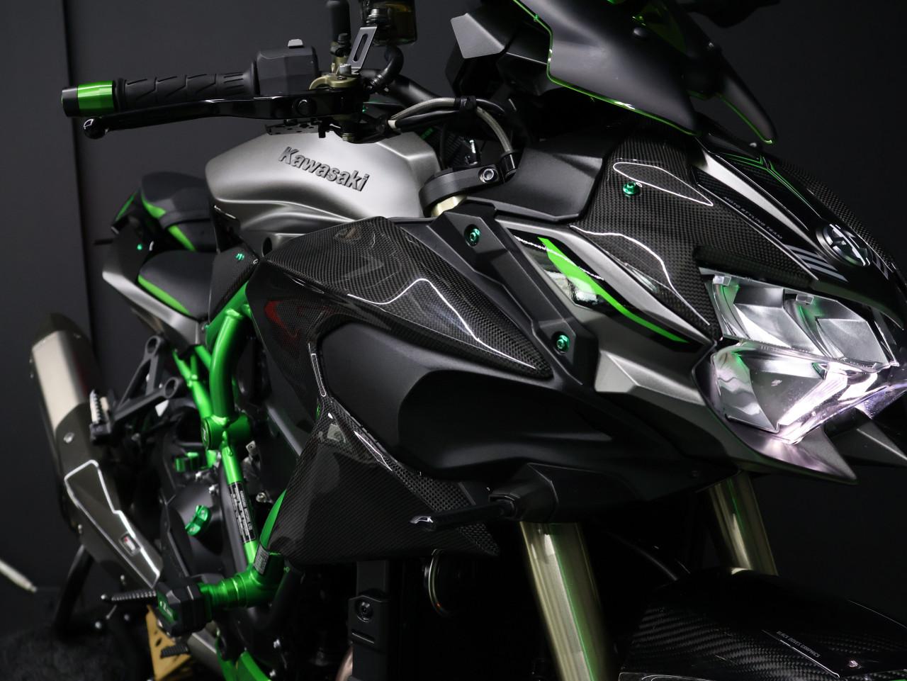 Z H2 SE PERFORMANCE | Carbon