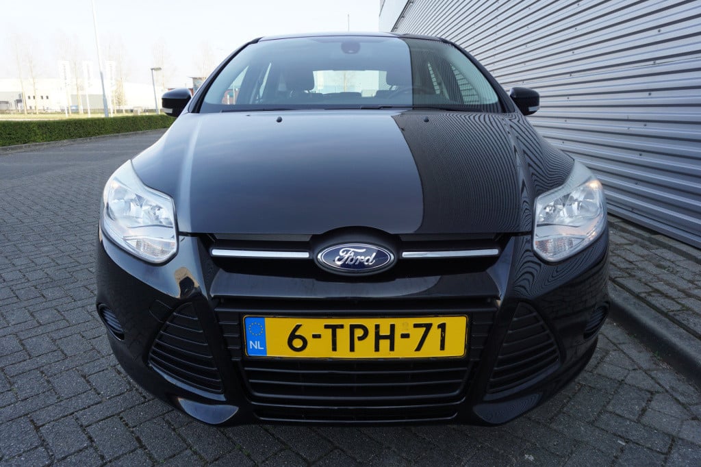 Ford Focus 1.0 ecoboost edition airco / cruise / elektr. ramen / lm velgen 