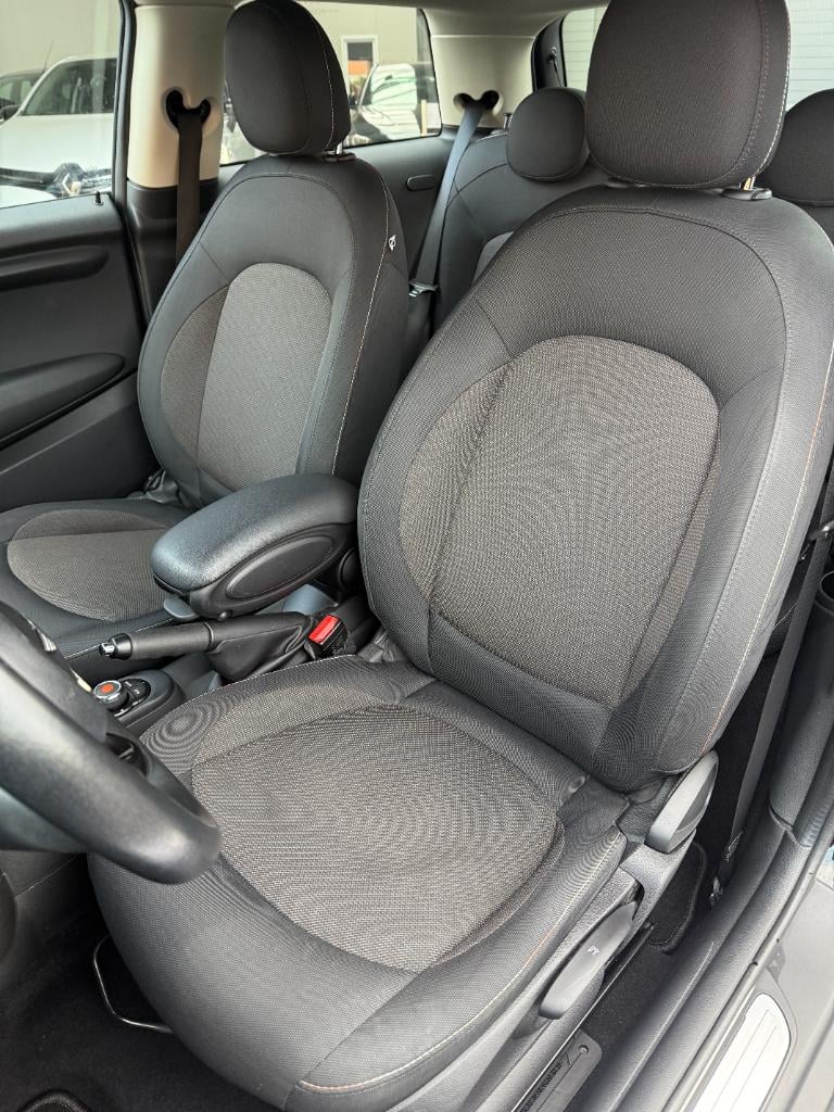 Mini Cooper 1.5 - business