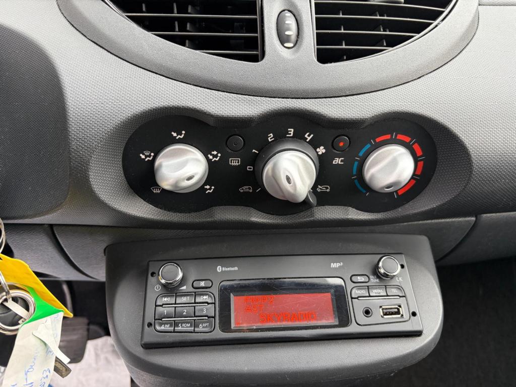 Renault Twingo 1.2 16v parisienne/150.000 nap/airco/zwart dak/