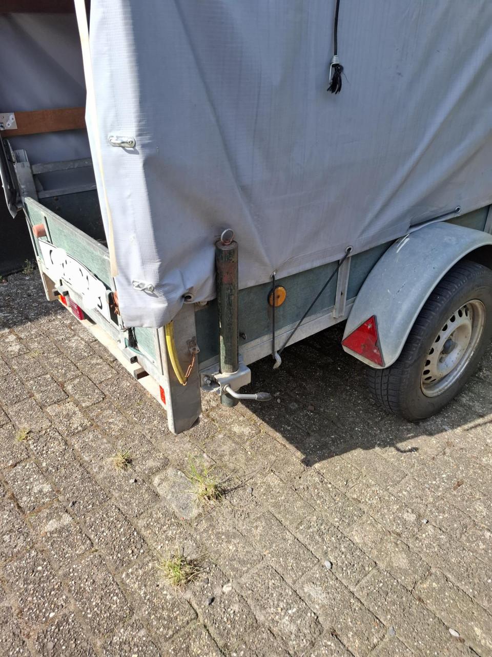 Aanhanger met huif tot 750kg