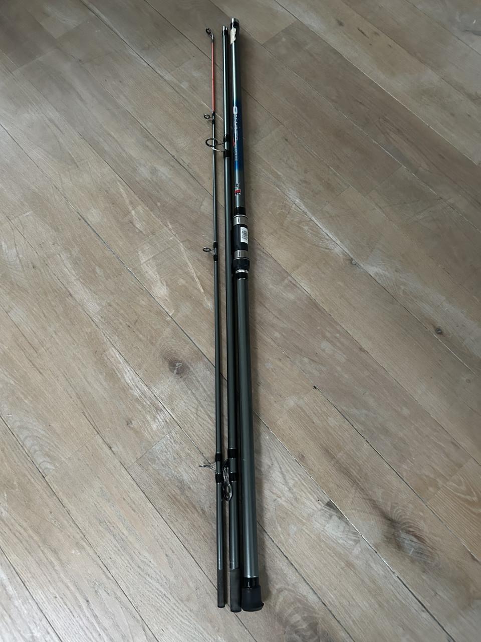 Te koop nieuwe zeehengel Merk Dam lang 4.20 meter werpgewicht 100 tot 200 g