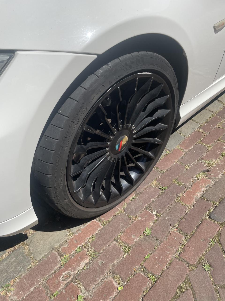 Bmw banden en velgen 19"