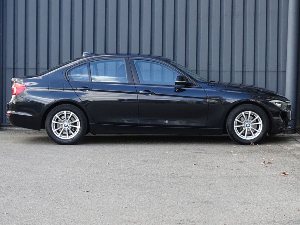 BMW 3-serie 320i executive