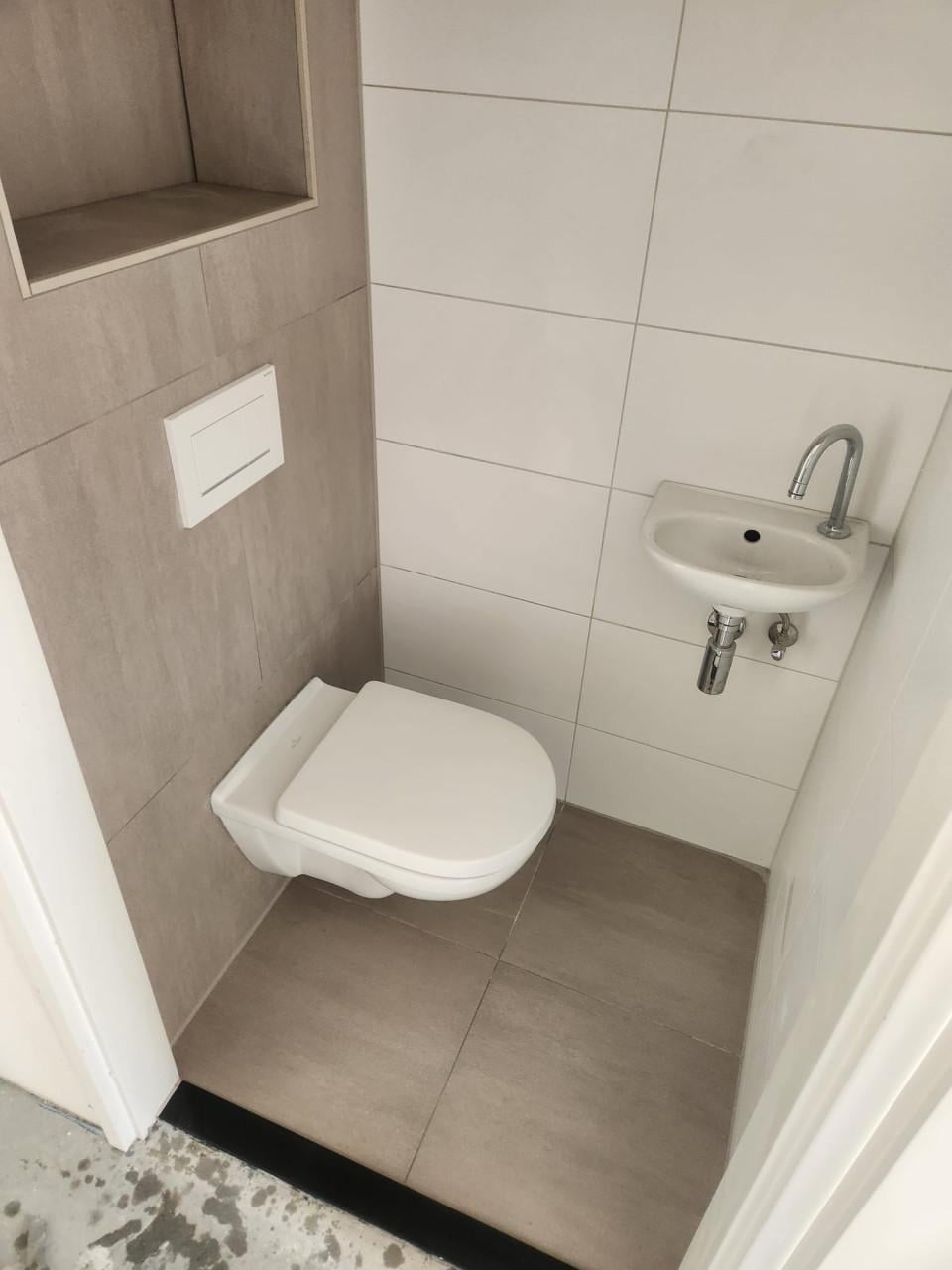 Tegelzetter nodig? Bel/app: 06 21937244 of Mail: jvbtegelzetter@gmail.com