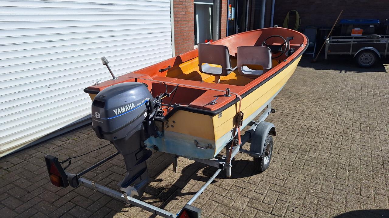 Rana 15 met 8 pk yamaha en trailer