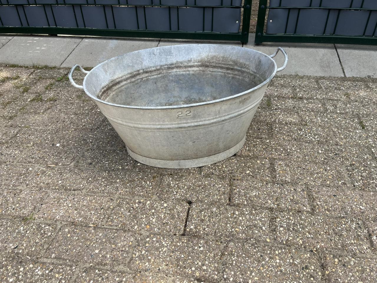 Wasteilen , metaal verzinkt