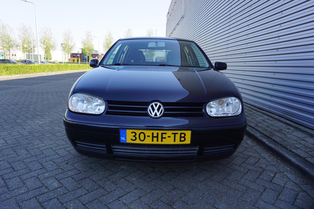 Volkswagen Golf 1.6-16v trendline airco / cruise / elektr. ramen / trekhaak