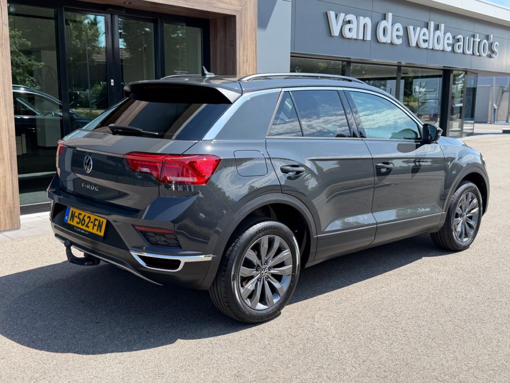 Volkswagen T-roc 1.5 tsi 150pk dsg style | camera | trekhaak | navi | carpl