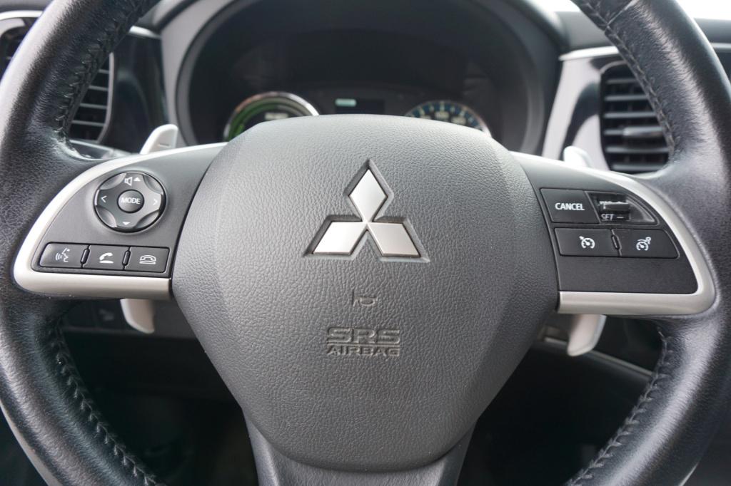 Mitsubishi Outlander 2.0 phev executive edition automaat - navi / cruise / 