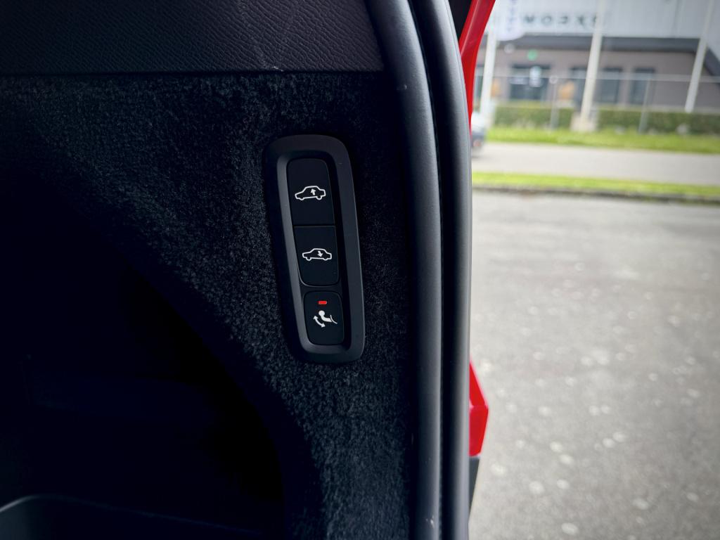 Volvo XC90 2.0 t8 recharge awd inscription luchtvering