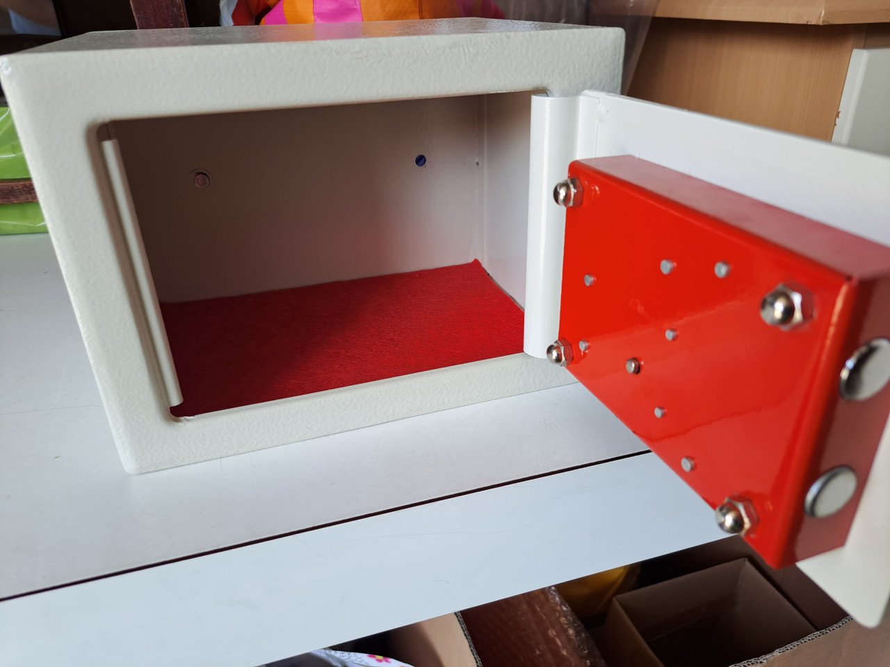 Te koop kluisje
