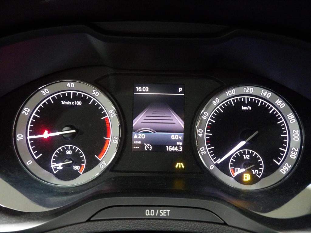 Skoda Karoq 1.5 tsi act greentech 150pk sportline business