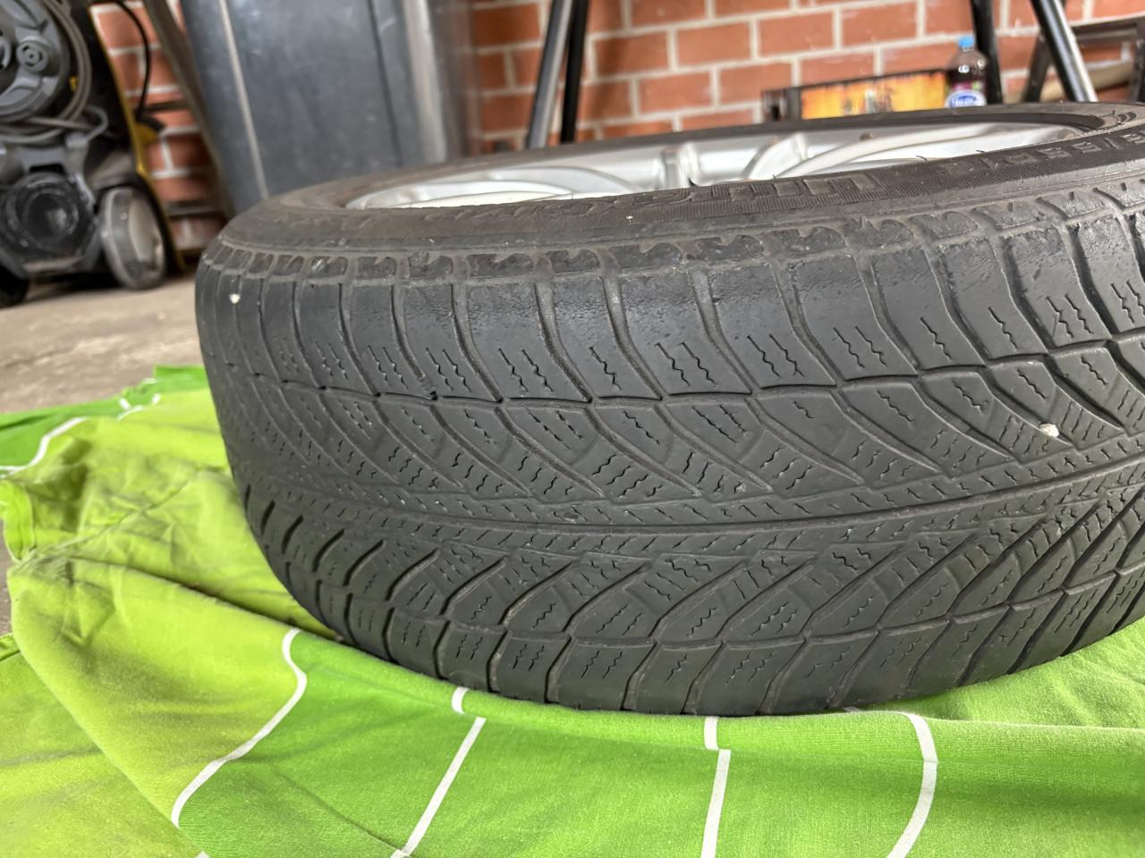 BMW winterbanden met velgen