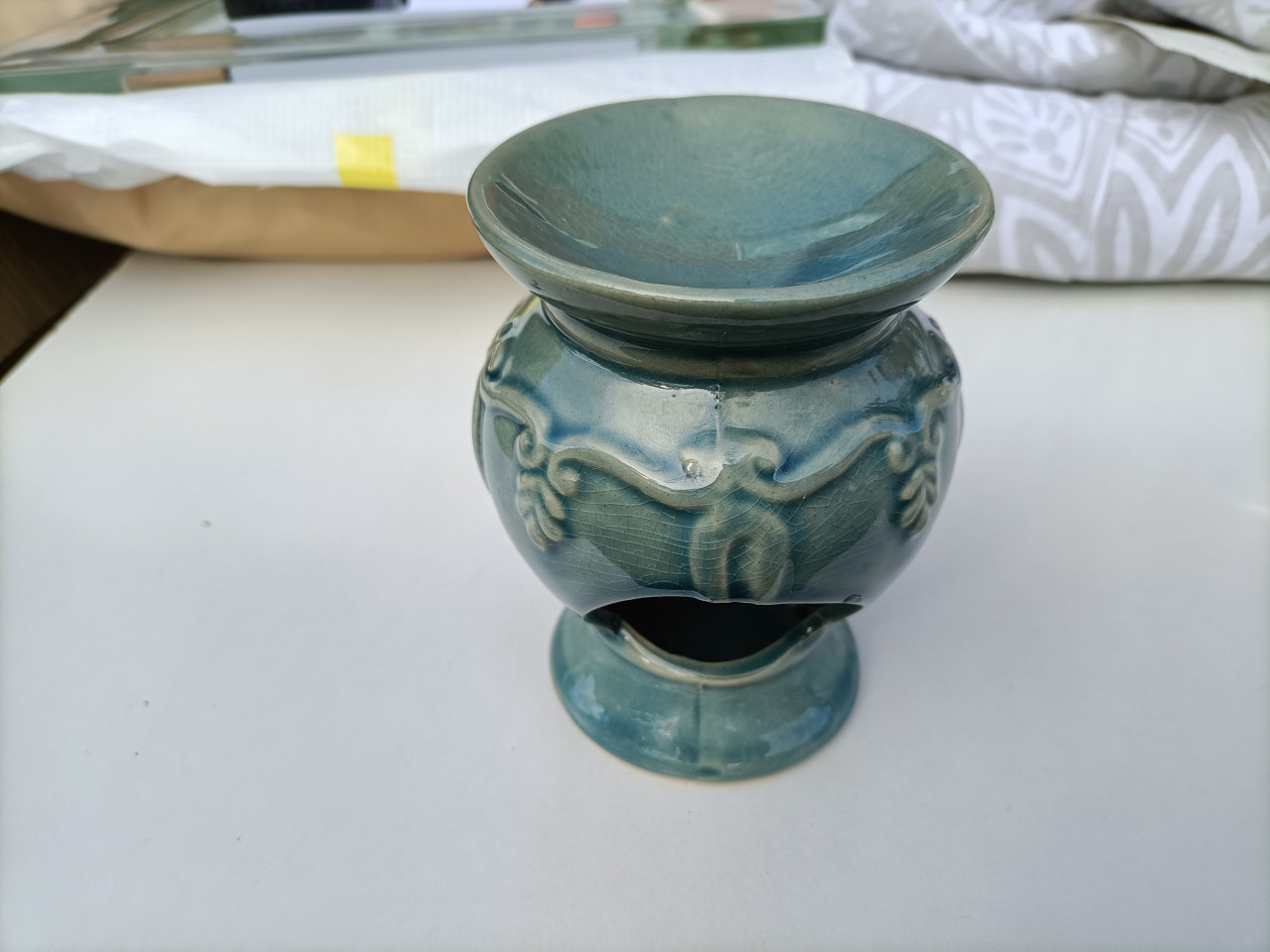 Mooie geurbrander. Kleur beetje groen/blauw. Hoogte 12,5 cm.