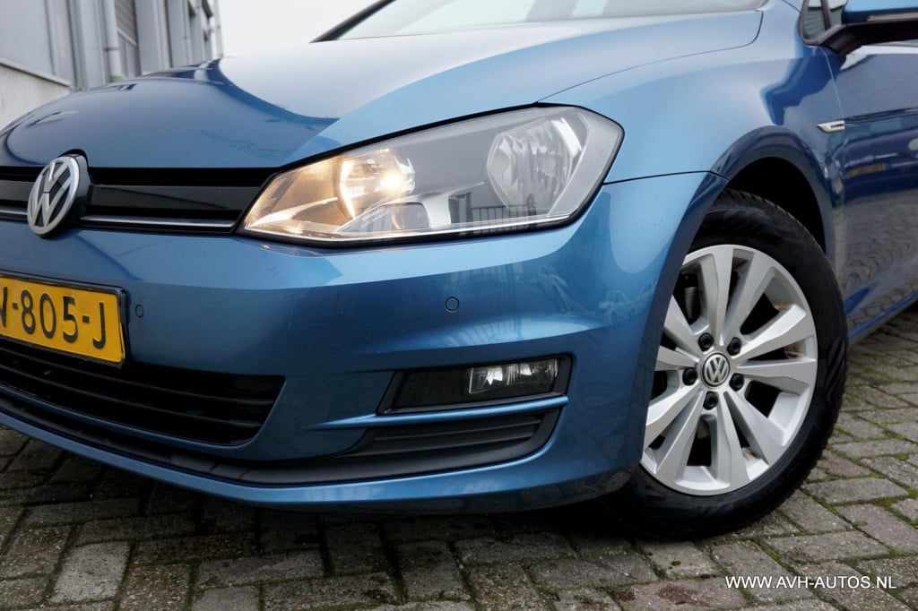 Volkswagen Golf variant 1.0 tsi business edition connected