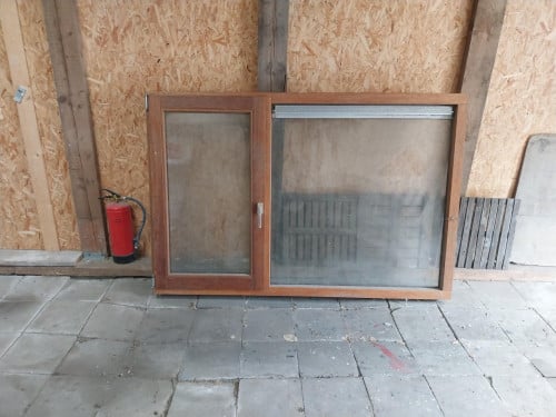 Hard houten kozijn