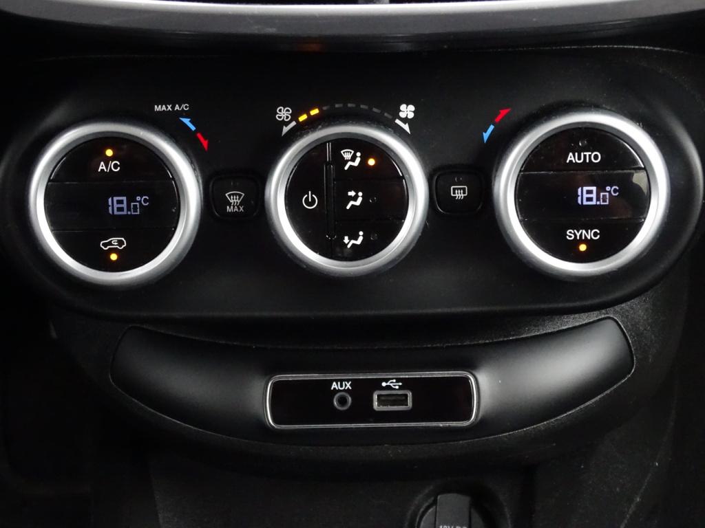Fiat 500x 1.4 turbo multiair lounge | bi xenon | navi | bluetooth | trekhaa