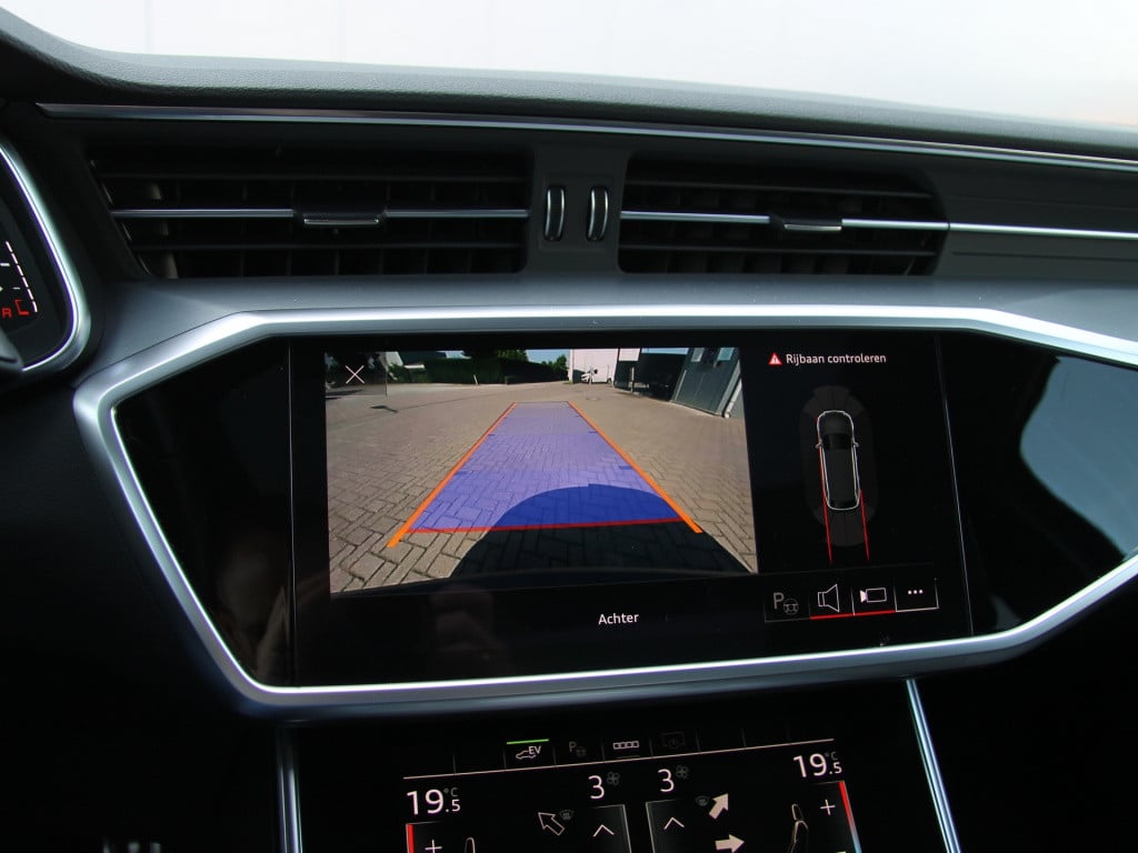 Audi A6 avant 55tfsi e hybrid 367pk quattro competition s-line | pano dak |