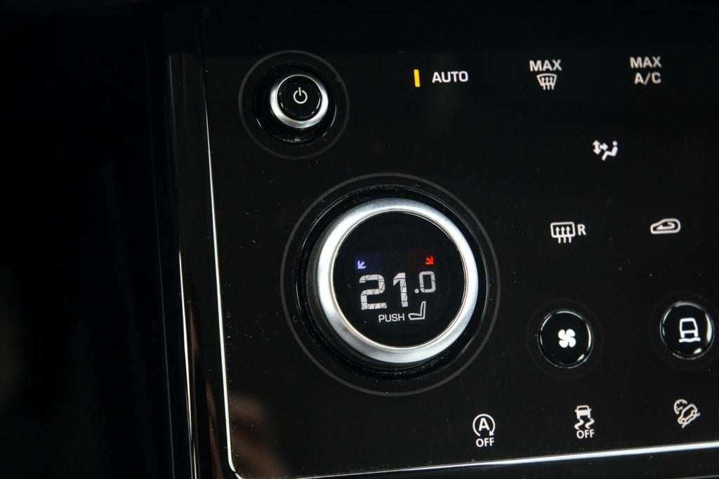 Land Rover Range Rover 1.5 p300e awd s plug in hybride / leder / adaptive c