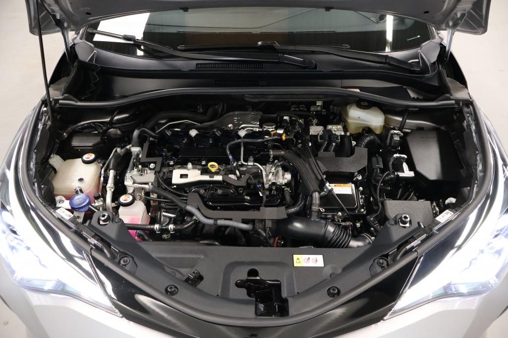 Toyota C-hr 2.0 hybrid bi-tone