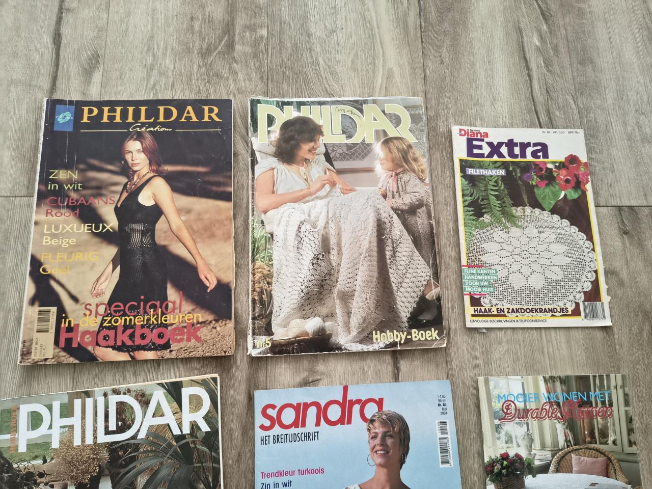 Prachtige vintage haak bladen, haken Phildar, hobbyboek.