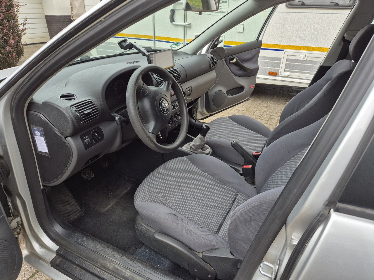Seat Leon 1.6 uit 2002 – Airco, Bluetooth radio, Android auto
