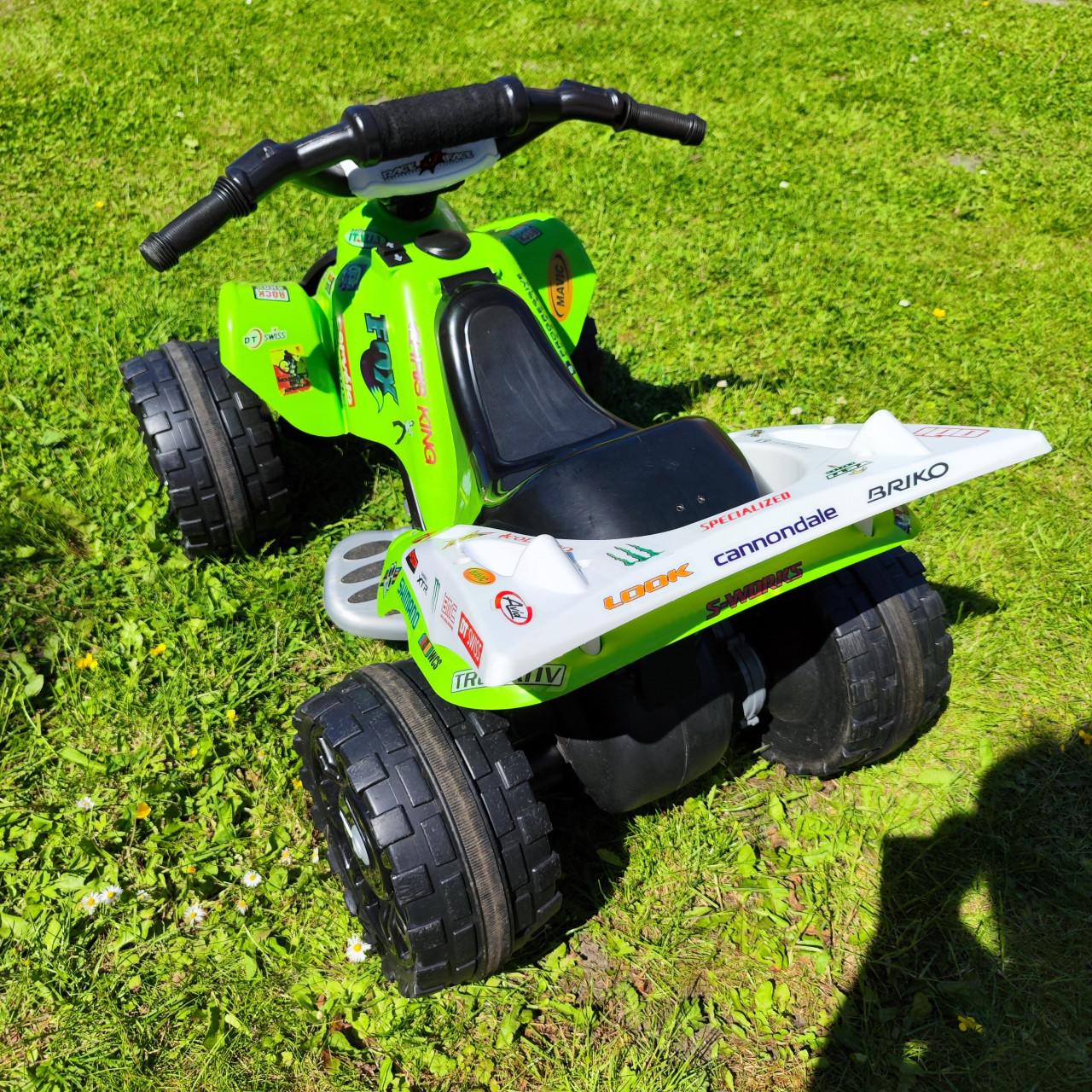 Elektrische kinderquad 12v Kawasaki INJUSA