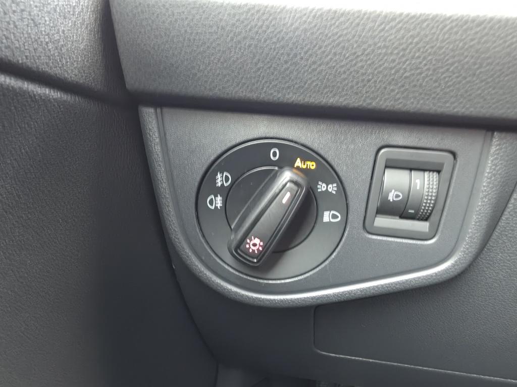 Volkswagen Polo 1.0 tsi highline business r | clima | acc | navi |apple car