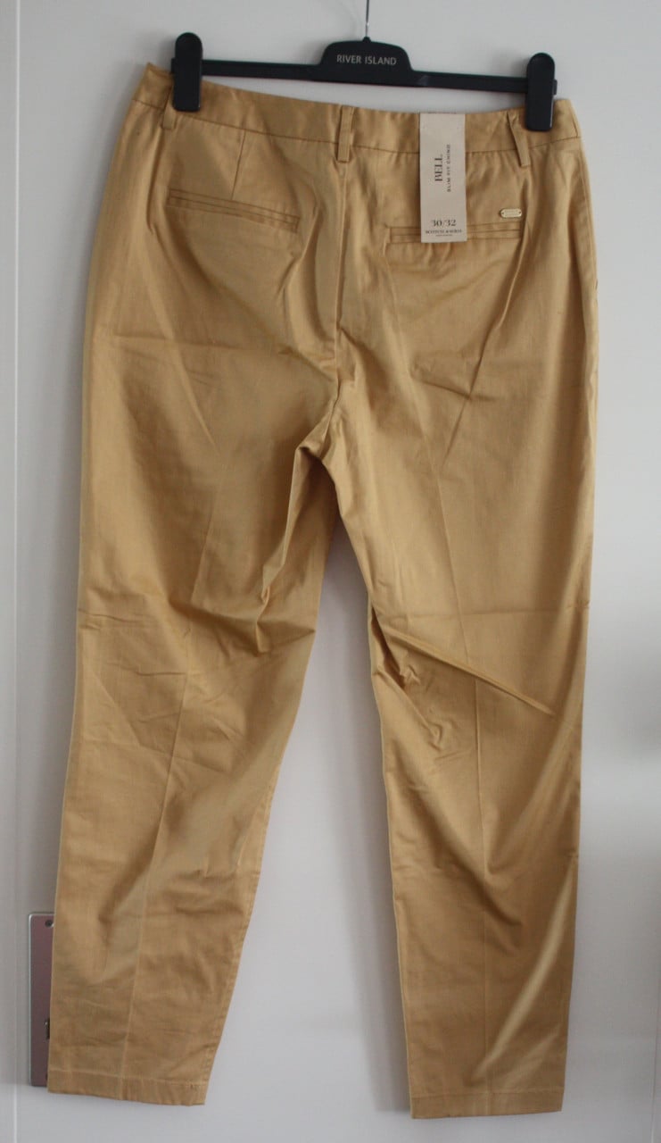 Nieuwe broek geelbruin  maat 30-32