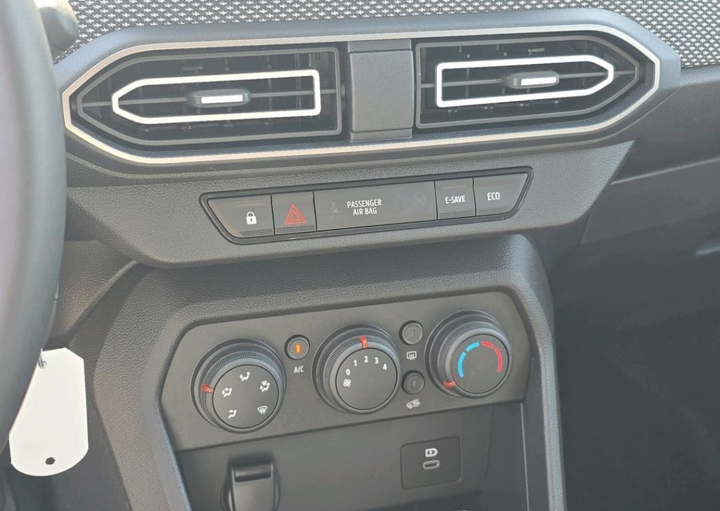 Dacia Jogger 1.6 hybrid 140 expression 5p. - media nav,pack assist,lichtmet