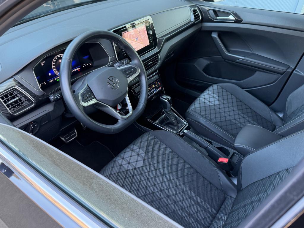 Volkswagen T-cross 1.5 tsi 150pk dsg r-line | camera | trekhaak | navi | iq