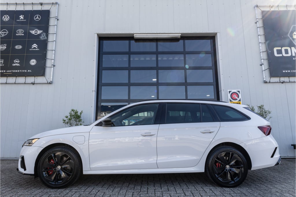 Skoda Octavia combi 1.4 tsi rs phev business ✅1jaarbovag✅btw✅245pk✅trekhaak