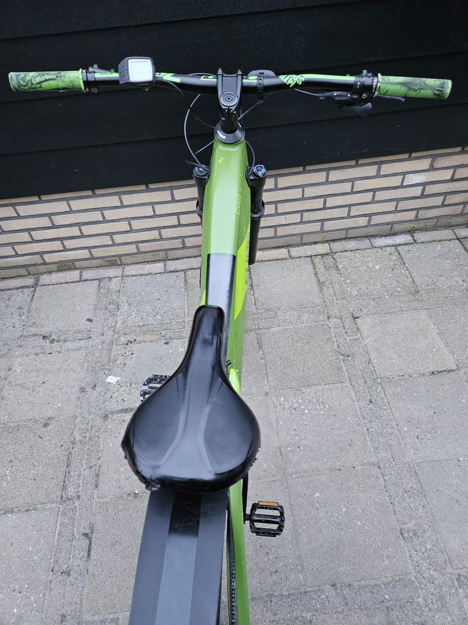 Mooie Mountainbike Cube Stereo Elektrisch