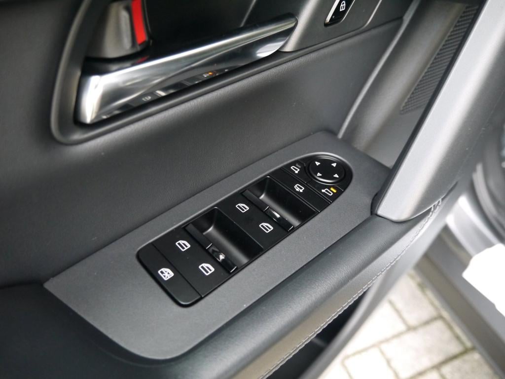 Mazda Cx-5 2.5 e-skyactiv g 141 m hybrid centre-line