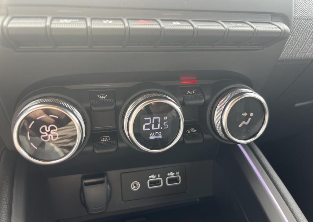 Renault Clio 1.0 tce 90 gpf techno - demo / pack driving & safety / pack ci