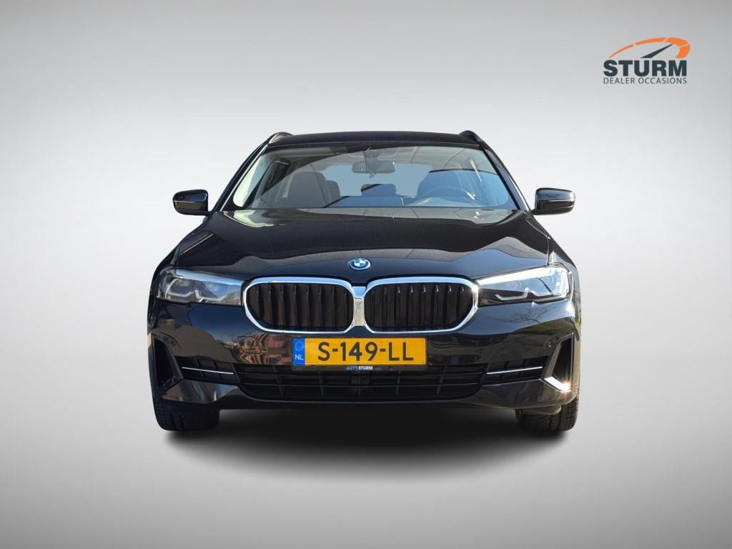 BMW 5 Serie touring 530e xdrive business edition plus soh 98% nl-auto!