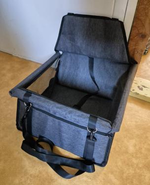 Autostoel voor een kleine(re) hond