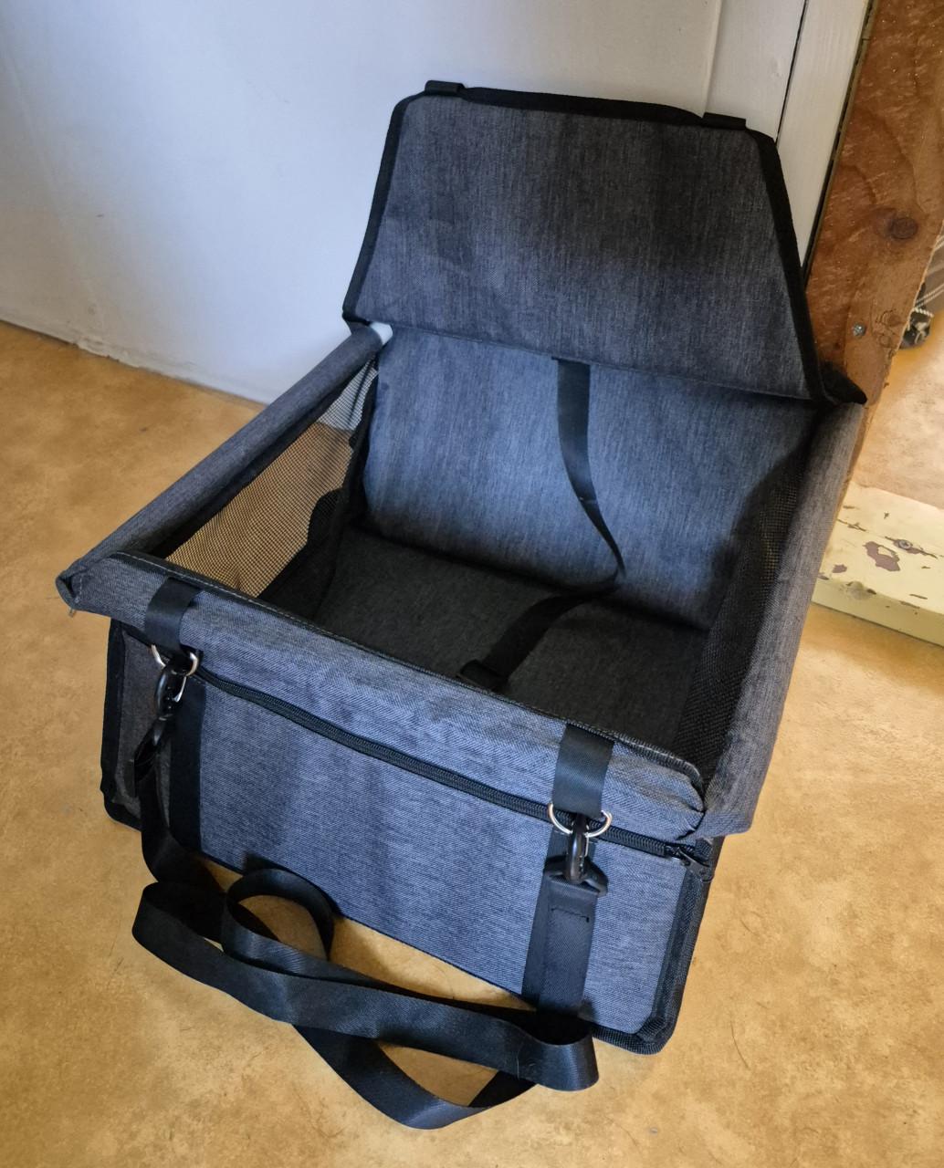 Autostoel voor een kleine(re) hond
