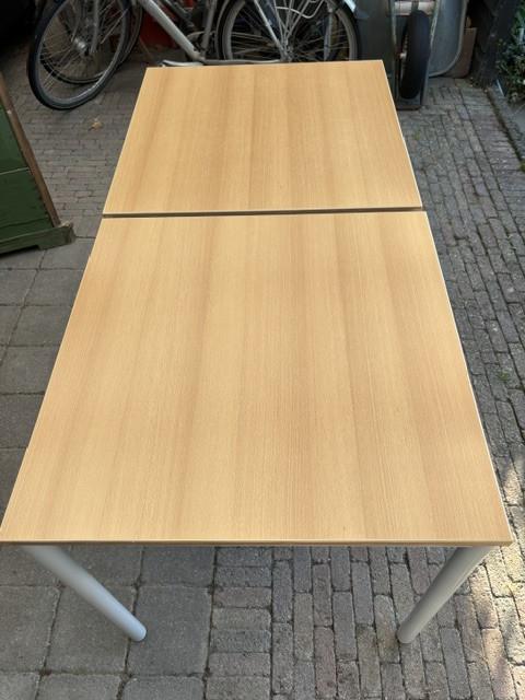 3 stoere stevige kantine tafeltjes met stalen frame