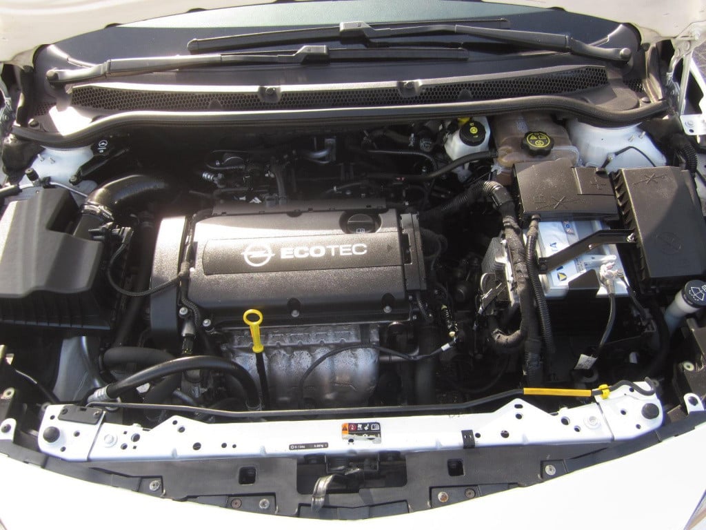 Opel Astra sports tourer 1.6 station edition/airco/cruise/lm velgen/apk tot