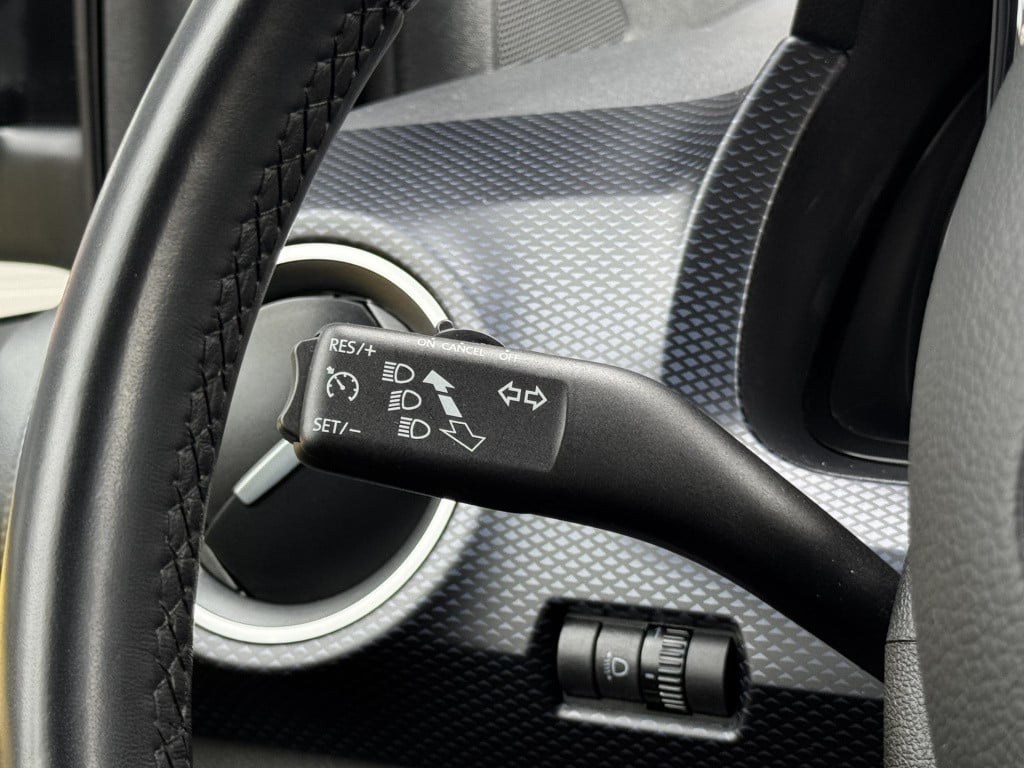 Volkswagen UP! 1.0 united climate control, stoelverwarming!