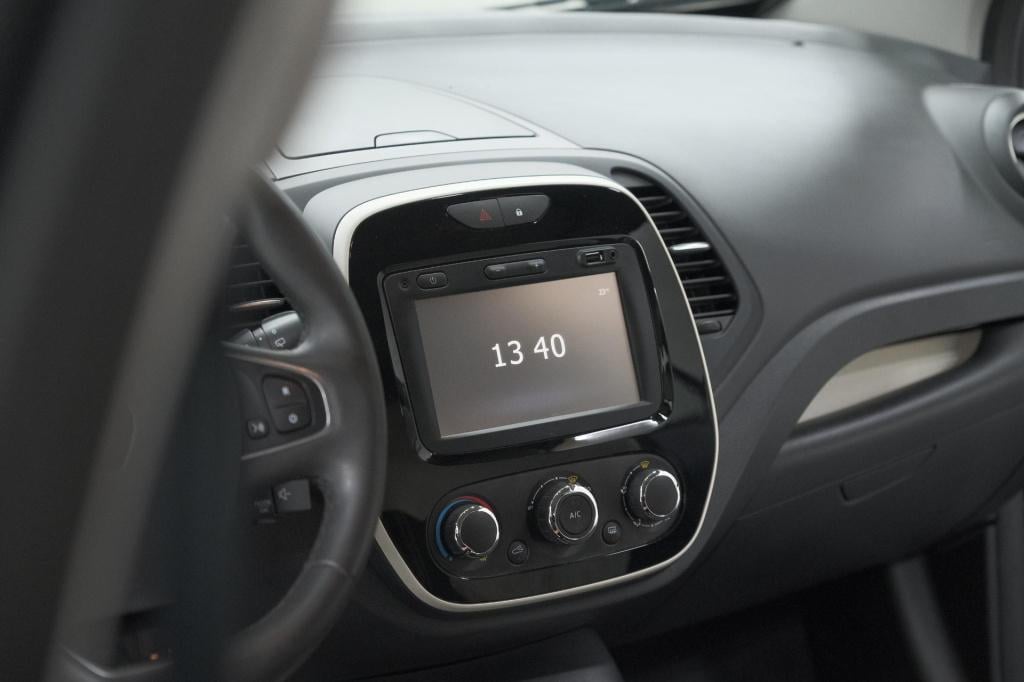 Renault Captur tce 90 limited | parkeersensoren | navigatie | airco | cruis